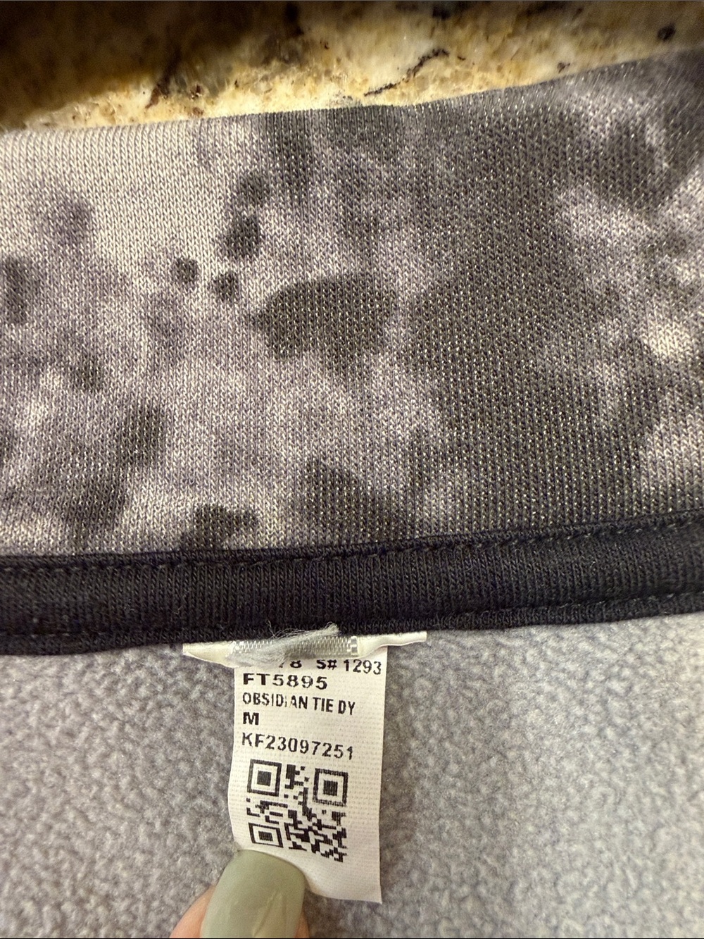 Fabletics Women's Black & Gray Tie-Dye V-Neck Pullover - Picture 4 of 4